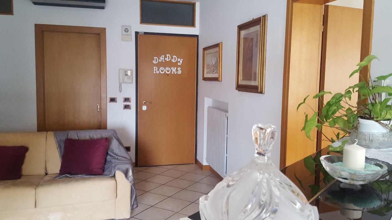 Daddyrooms Treviso Exteriör bild